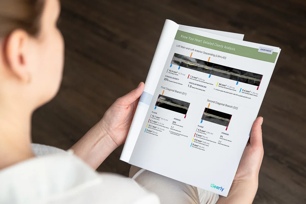 A patient reviewing their Cleerly plaque report with a ClearCardio physician